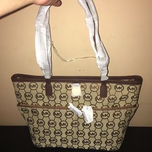 New Michael Kors Purse